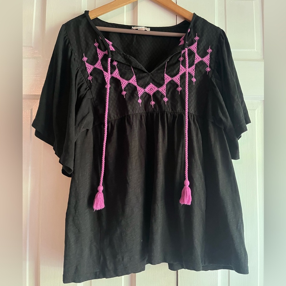 Knox Rose Embroidered Blouse